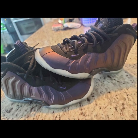 nike air foamposite eggplant